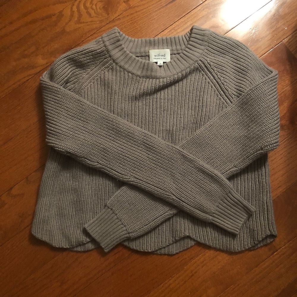 Wilfred Cropped Scalloped Sweater|Artizia